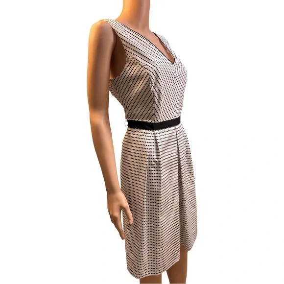 White House Black Market Black and White Patterned Dress Size 14 NWT - Picture 3 of 6